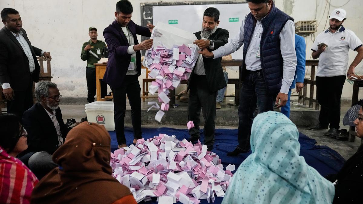 Top news of the day: Inflation rates at 2.75% in January under new CPI series; Counting under way after polling ends in Bangladesh with sporadic incidents of violence, and more