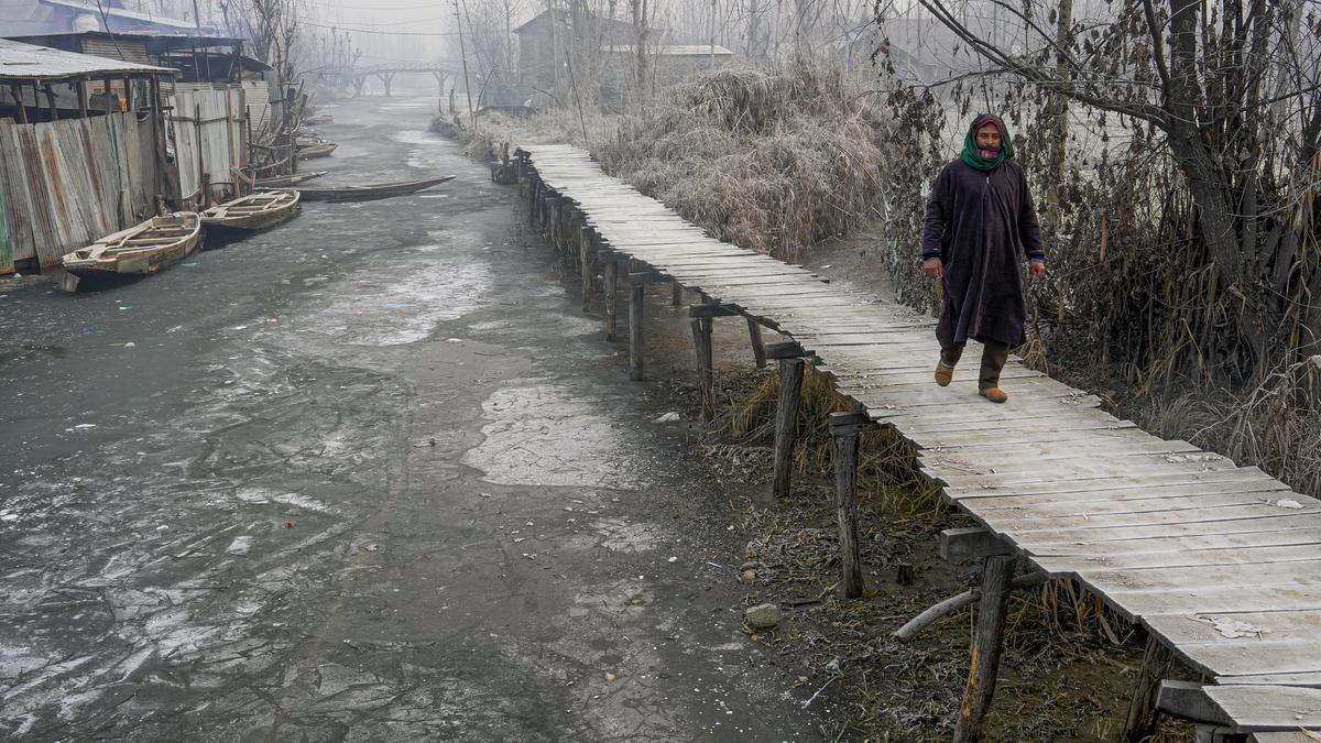 Cold wave intensifies in Gulmarg, Pahalgam, relief from harsh winter in rest of Valley