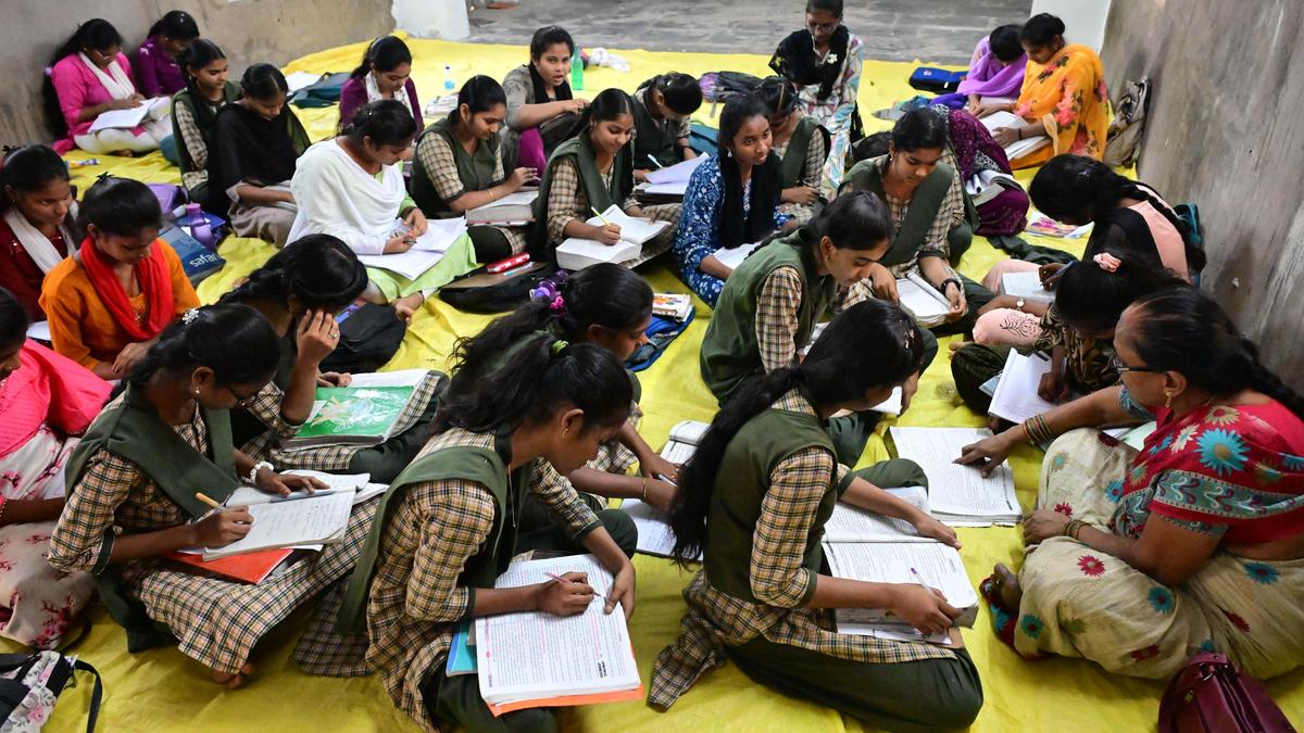 Over 6.4 lakh students to write SSC public examinations from March 16
