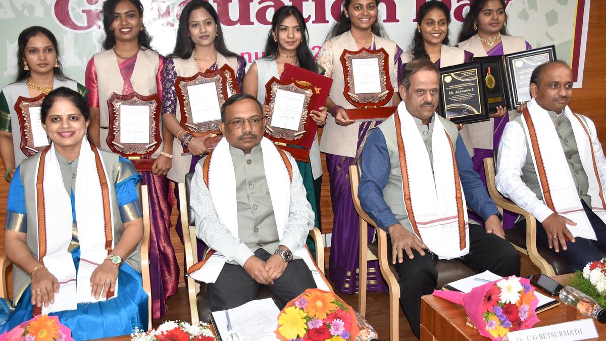 Outstanding students felicitated in JSS Institute of Speech and Hearing graduation day