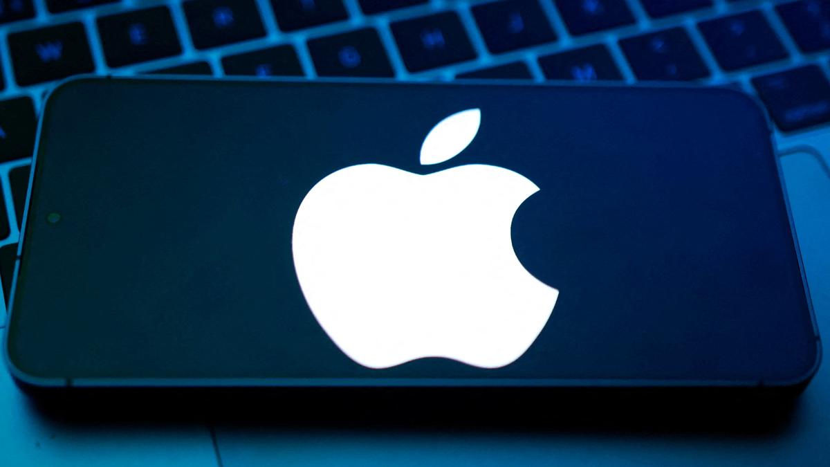 Apple internally discussed buying Mistral, Perplexity: Report