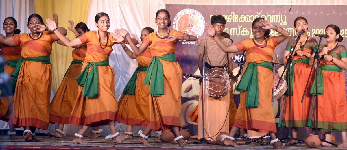 The team of Perambra HSS performing Irula Nritham (HS).