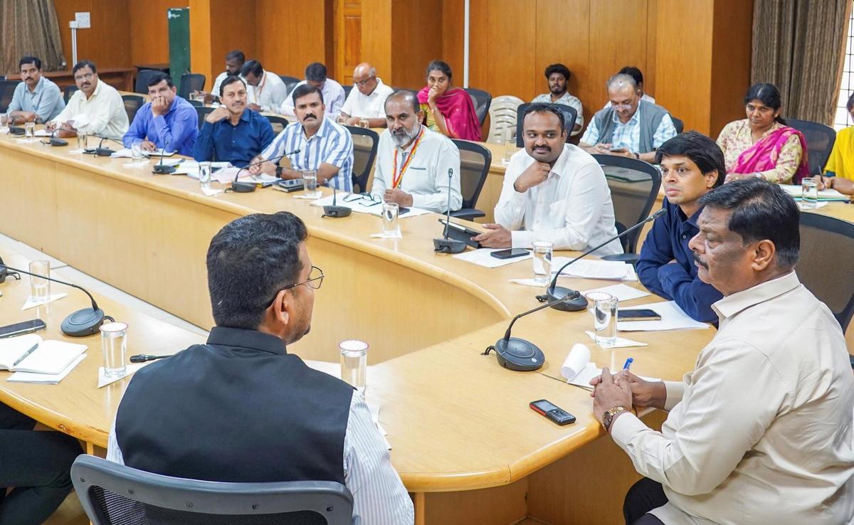 Mahadevappa seeks project proposals for inclusion in Budget - The Hindu