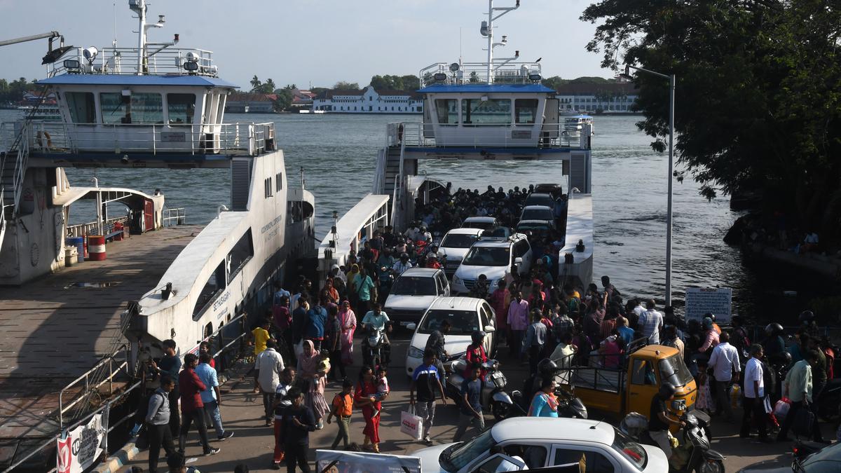 Commuting woes, shoddy roads make travel to Fort Kochi a nightmare