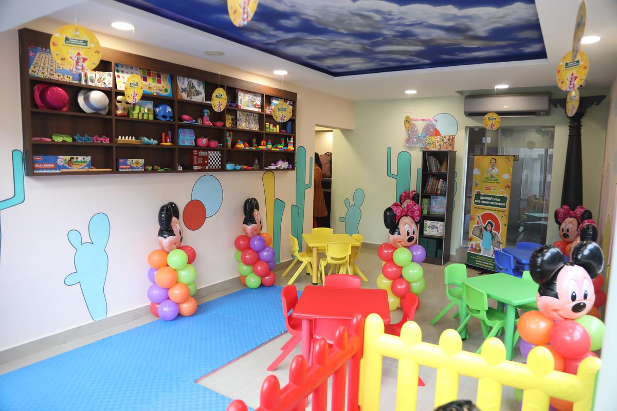 The play area also has a small library with children’s books 