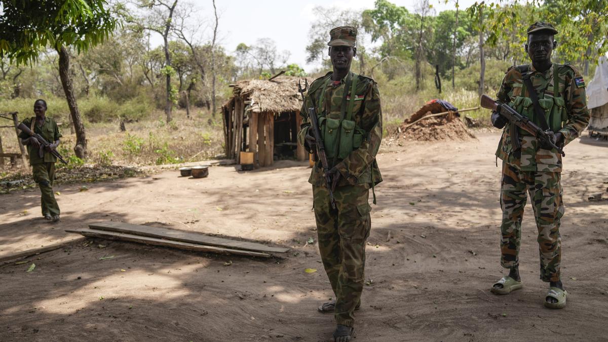 Uganda deploys special forces to South Sudan to protect the government as fears of civil war grow