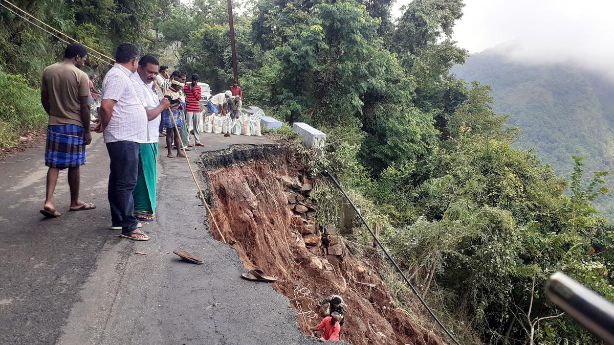 Rain hits normal life in Kodaikanal hills The Hindu