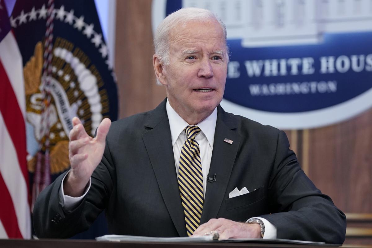 Ahead of elections, Biden announces steps to reduce gas prices in U.S.