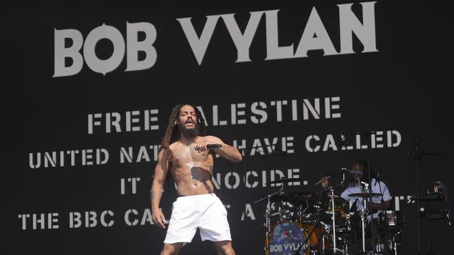 Bobby Vylan Glastonbury: Police Review Anti-IDF Comments - News Directory 3