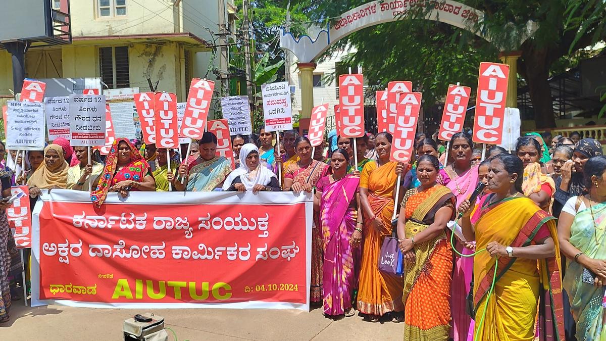Midday meal workers stage protest