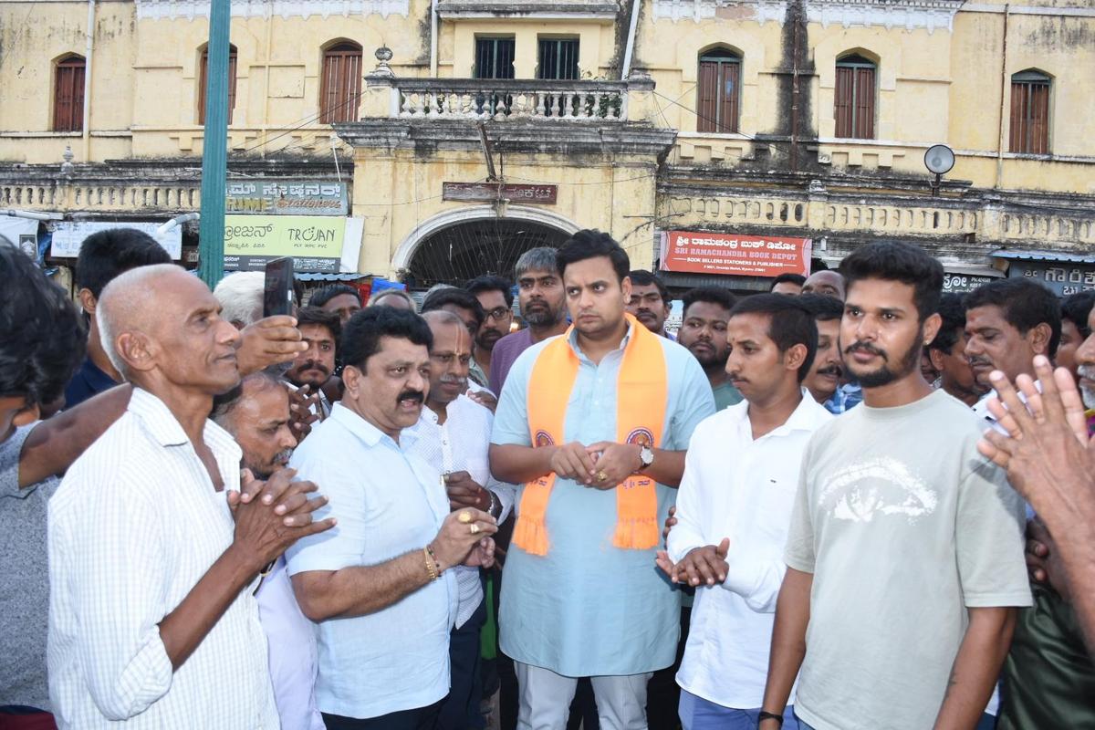 Mysuru MP Yaduveer Krishnadatta Chamaraja Wadiyar visited Devaraja Market in Mysuru on May 11, 2026.
