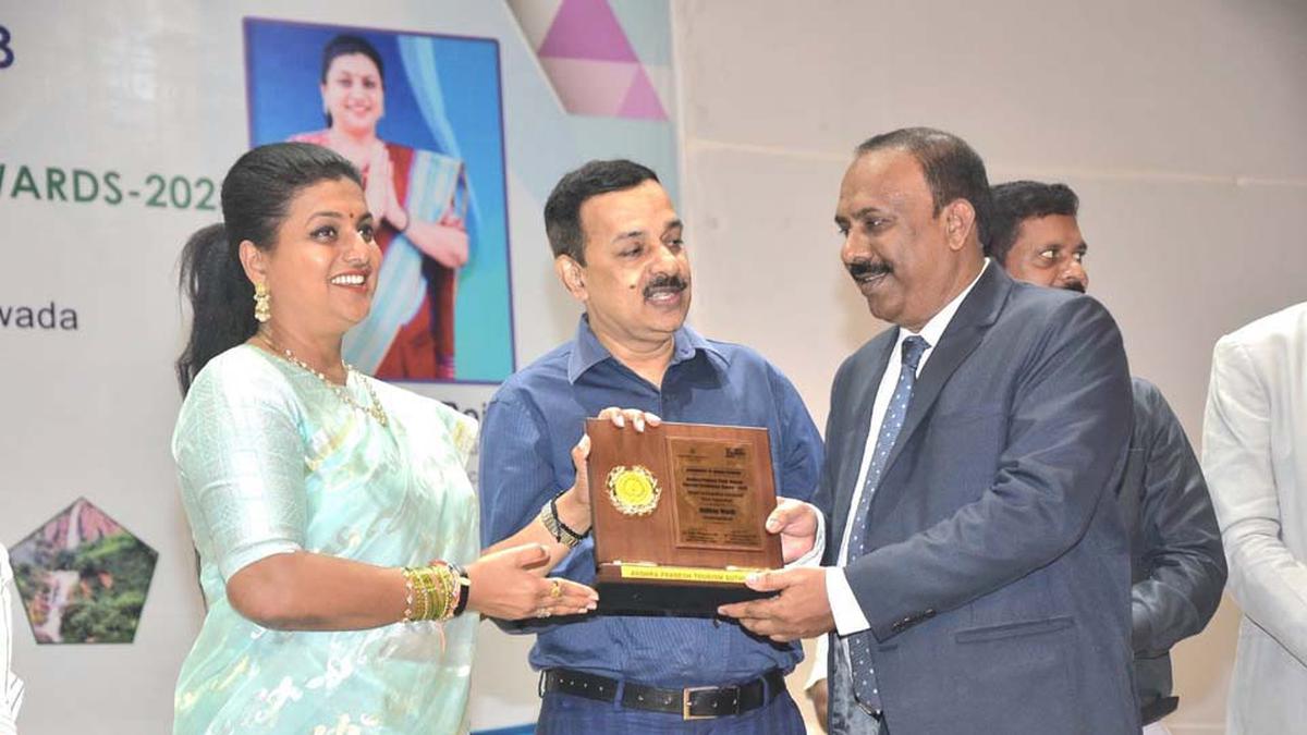 Visakhapatnam tour operators bag awards