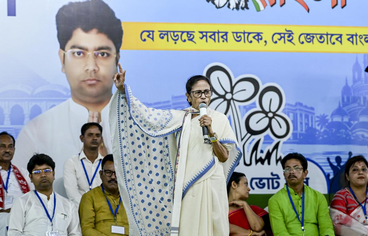 Tamil Nadu CM, Congress in tacit understanding with BJP: Mamata