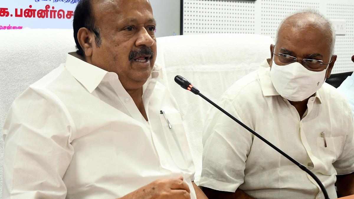 Advance compensation for rain-affected Kuruvai paddy farmers, T.N. Agri Minister urges insurance companies