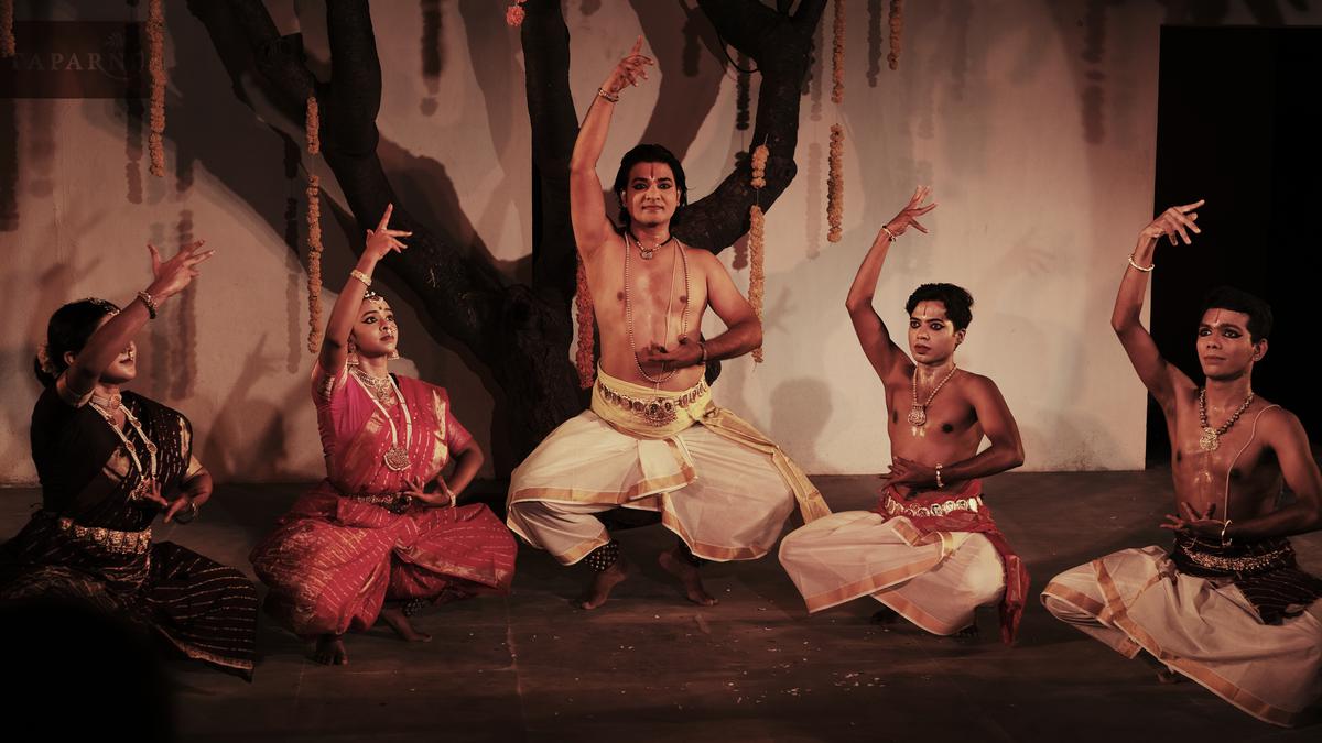 Anupama Kylash and her ensemble presented ‘Vaahini’ at ‘Nirvighnam: Continuing Legacy’.