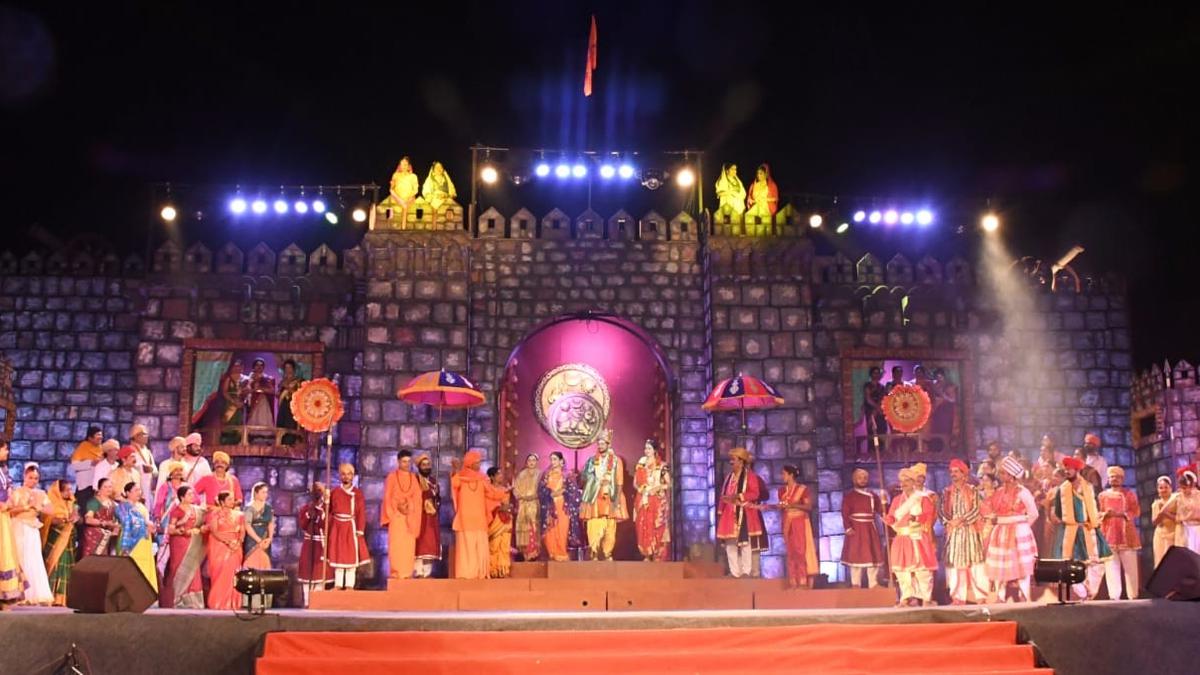 Kittur Rani Chennamma comes alive on stage in Dharwad, CM Bommai announces double grants for mega production