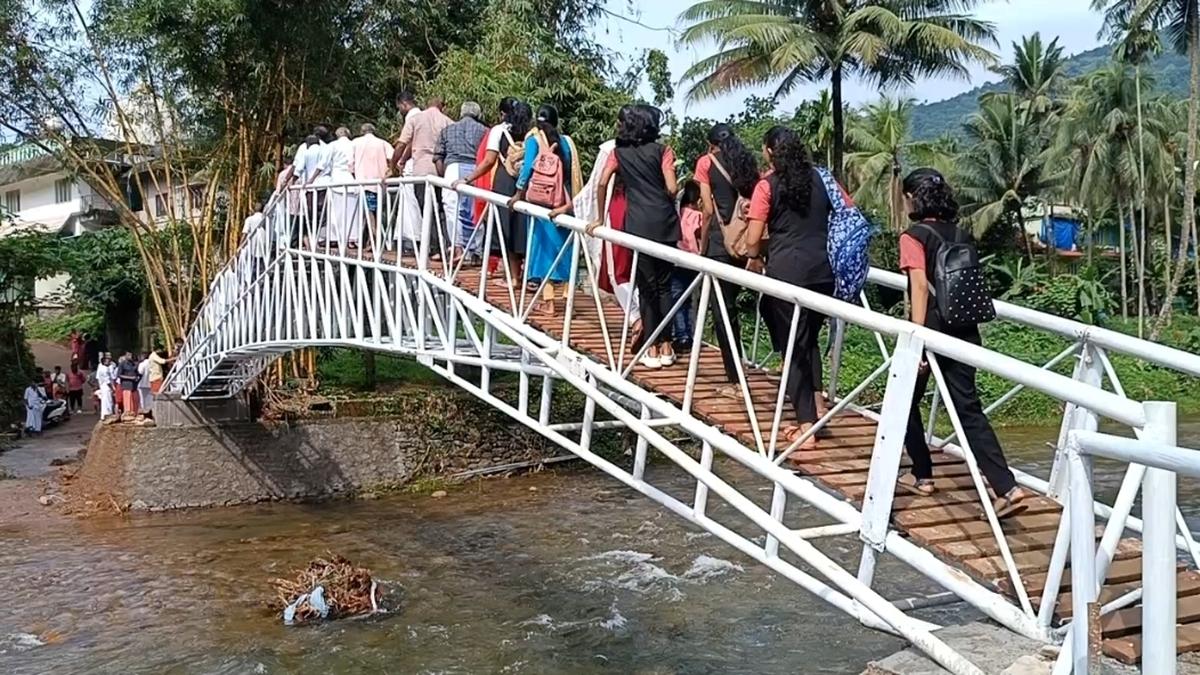 A new bridge welcomes the students of Idukki for pravesanotsavam in Kottayam