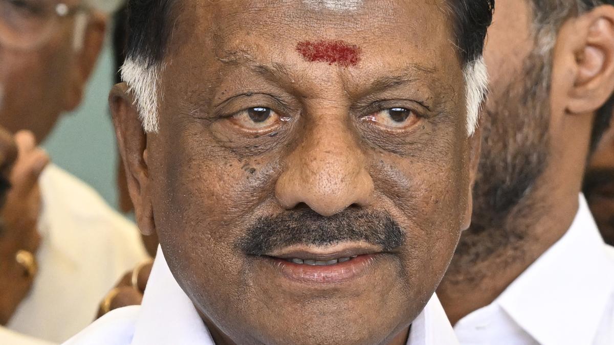 Going by a Supreme Court ruling, T.N. Speaker can act on petition to disqualify O. Panneerselvam