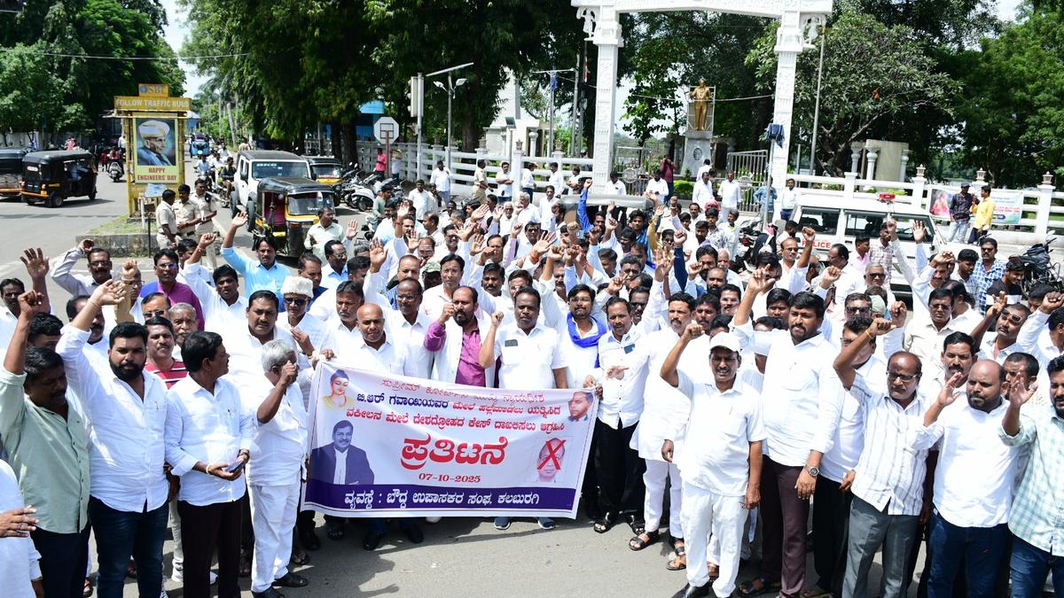 Buddha Upasakara Sangha stages protest