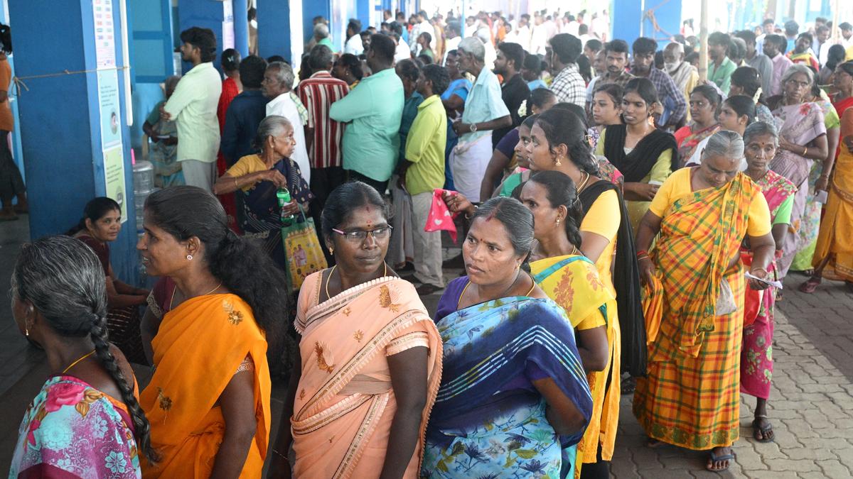 Brisk polling in Salem and Namakkal districts; no untoward incidents reported