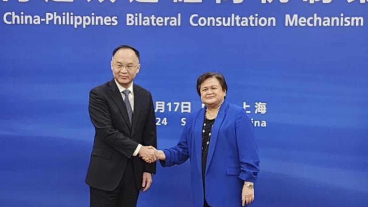 China, Philippines agree to lower tensions on South China Sea confrontations