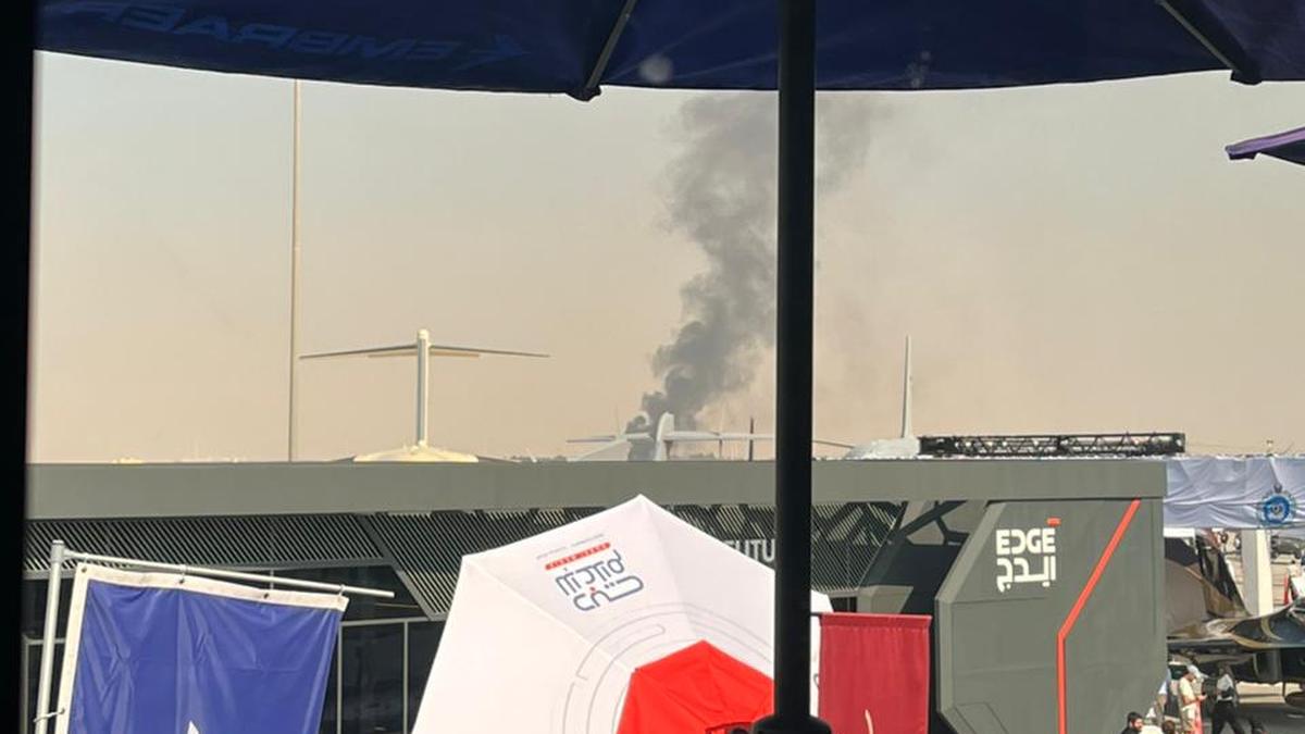 Tejas fighter jet crashes at Dubai Air Show