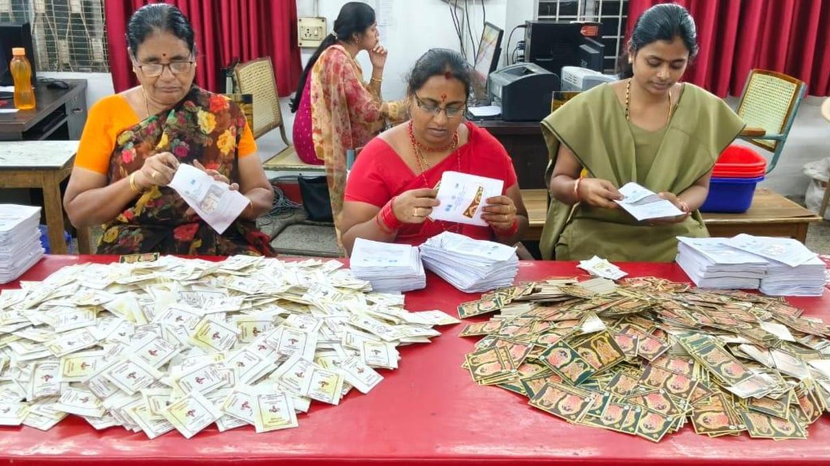 &lsquo;Divine connect&rsquo; through Money Order prevails over digital currency