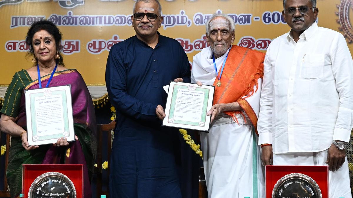 Tamil Isai Sangam awards presented