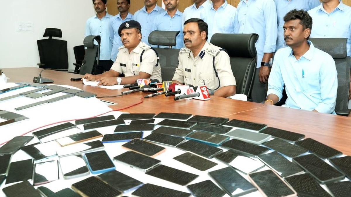 Tirupati police recover 500 stolen phones worth ₹1 crore