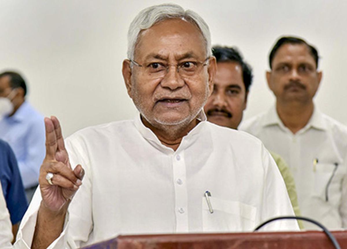 आनंद मोहन की रिहाई बिहार में चल रही सवालों की 'आंधी', चिराग ने नीतीश सरकार से पूछे तीखे सवाल? Anand Mohan's release 'Storm' of questions going on in Bihar, Chirag asked sharp questions to Nitish government?