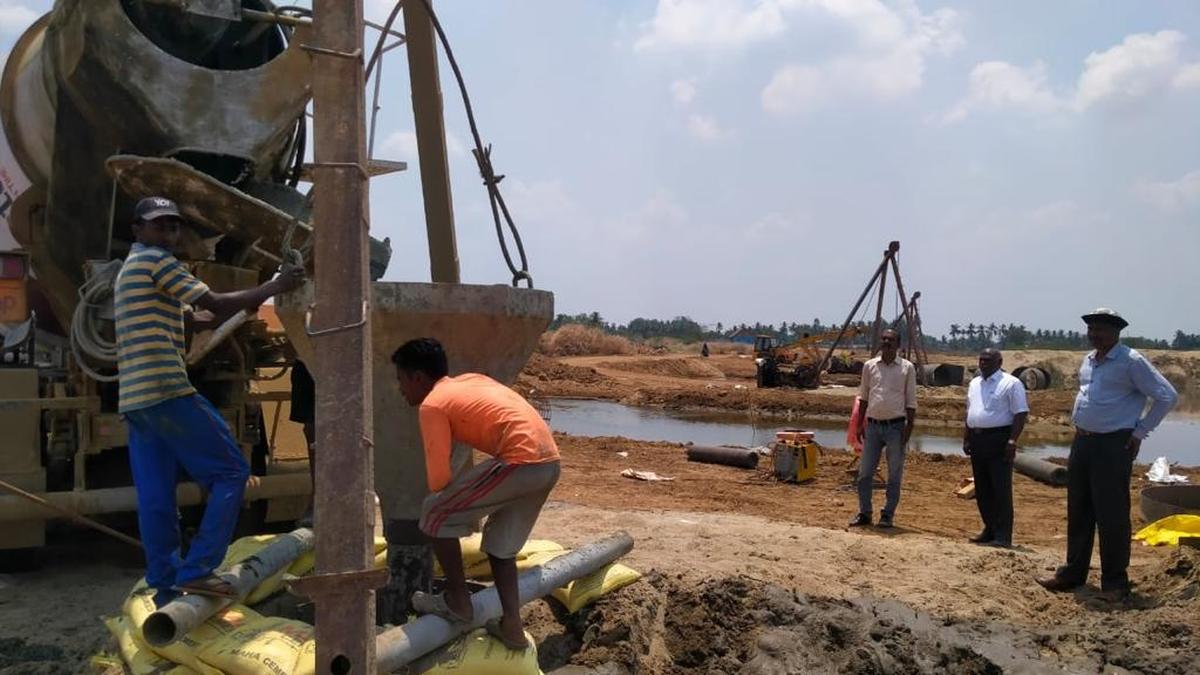 Construction of new bridge across River Cauvery between Nerur and Unniyur gets under way