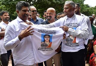 Police book Girish Mattannavar and others for obstructing the arrest of Mahesh  Shetty Thimarody - The Hindu