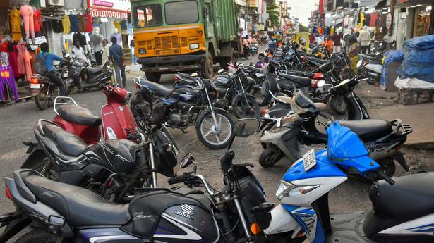 Unauthorised parking on MG Road hinders free flow of traffic