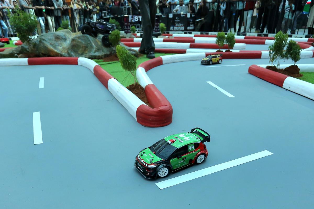 RC car race at Lulu Mall