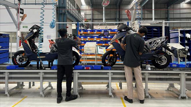 India039s-manufacturing-sector-growth-hits-10month-high-in-April-PMI