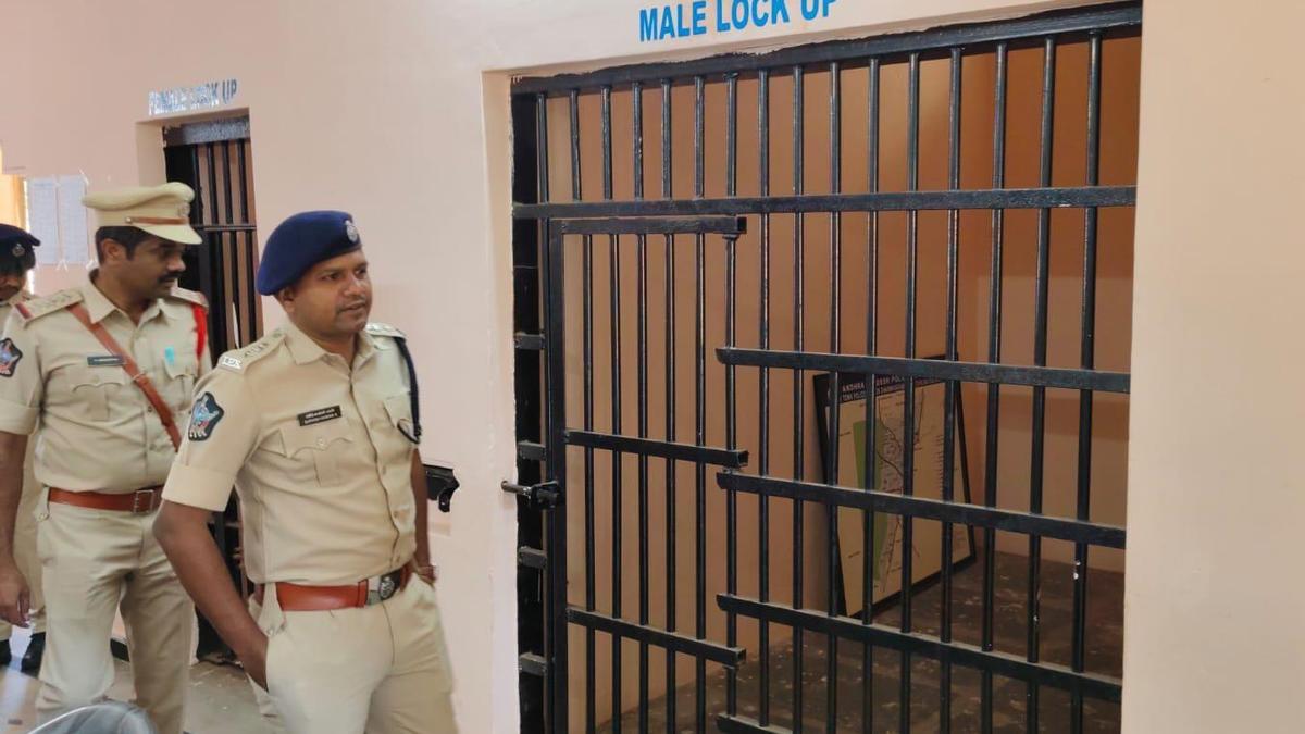 Give top priority to solving women’s grievances, says Sathya Sai SP