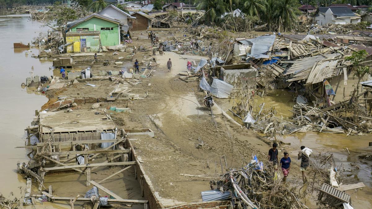 Satellite images reveal extent of flooding in Indonesia’s Sumatra