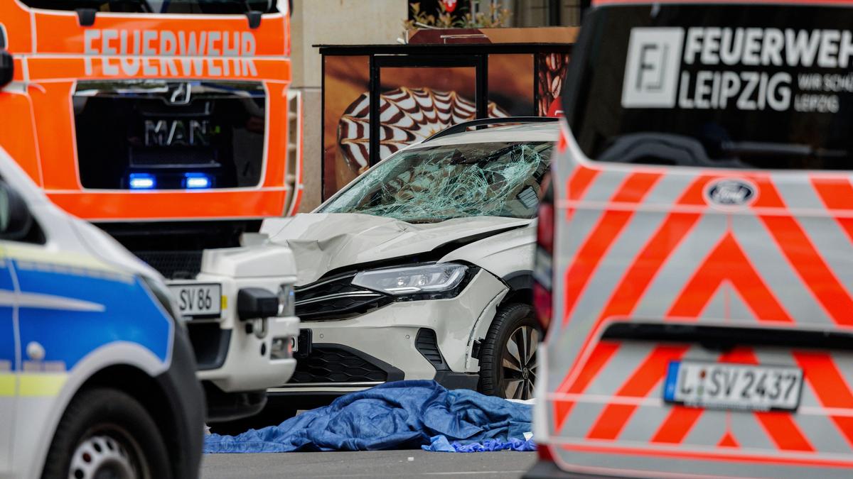 Two killed after car hits bystanders in Leipzig driver arrested