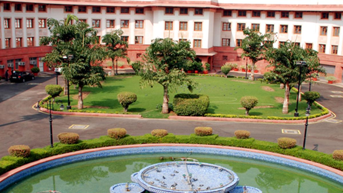 The mystery of Court 10