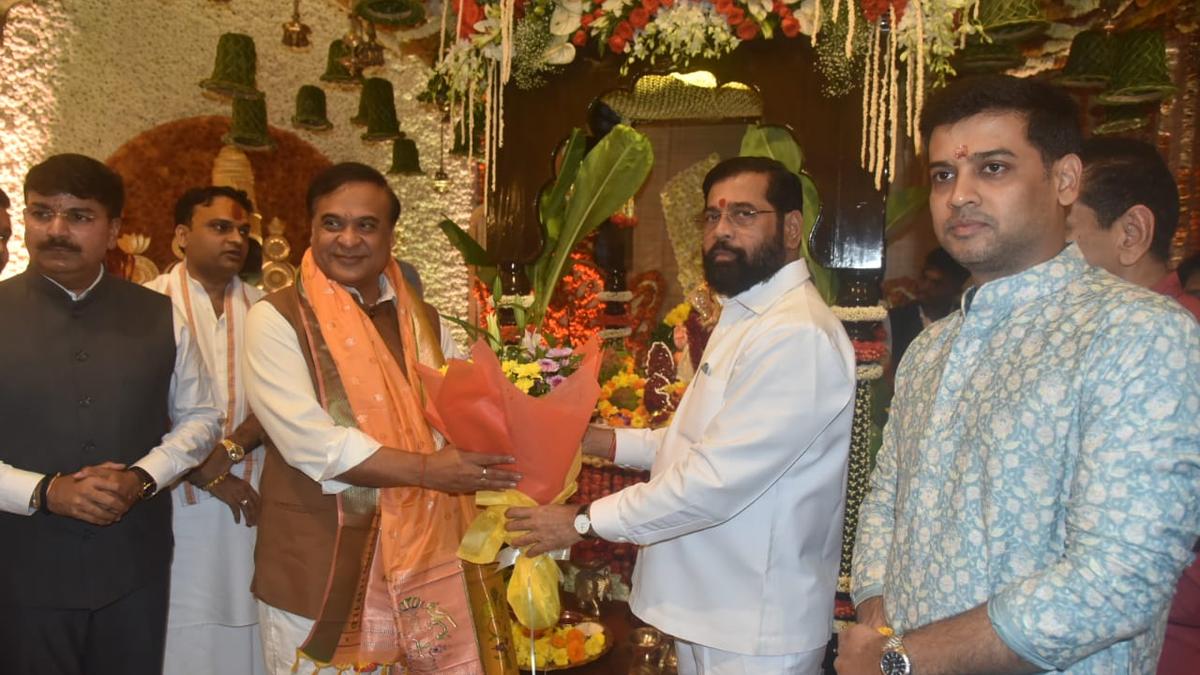 Himanta Biswa Sarma visits Eknath Shinde in Mumbai