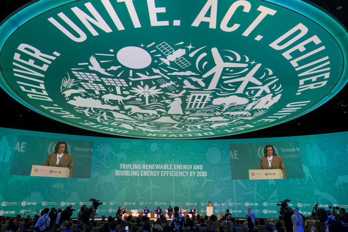 Pertemuan iklim COP28 |  India tidak termasuk di antara 118 negara yang berjanji untuk melipatgandakan energi ramah lingkungan