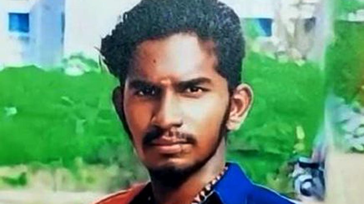 Man kills sister and her lover near Madurai; mother loses wrist in a bid to save daughter