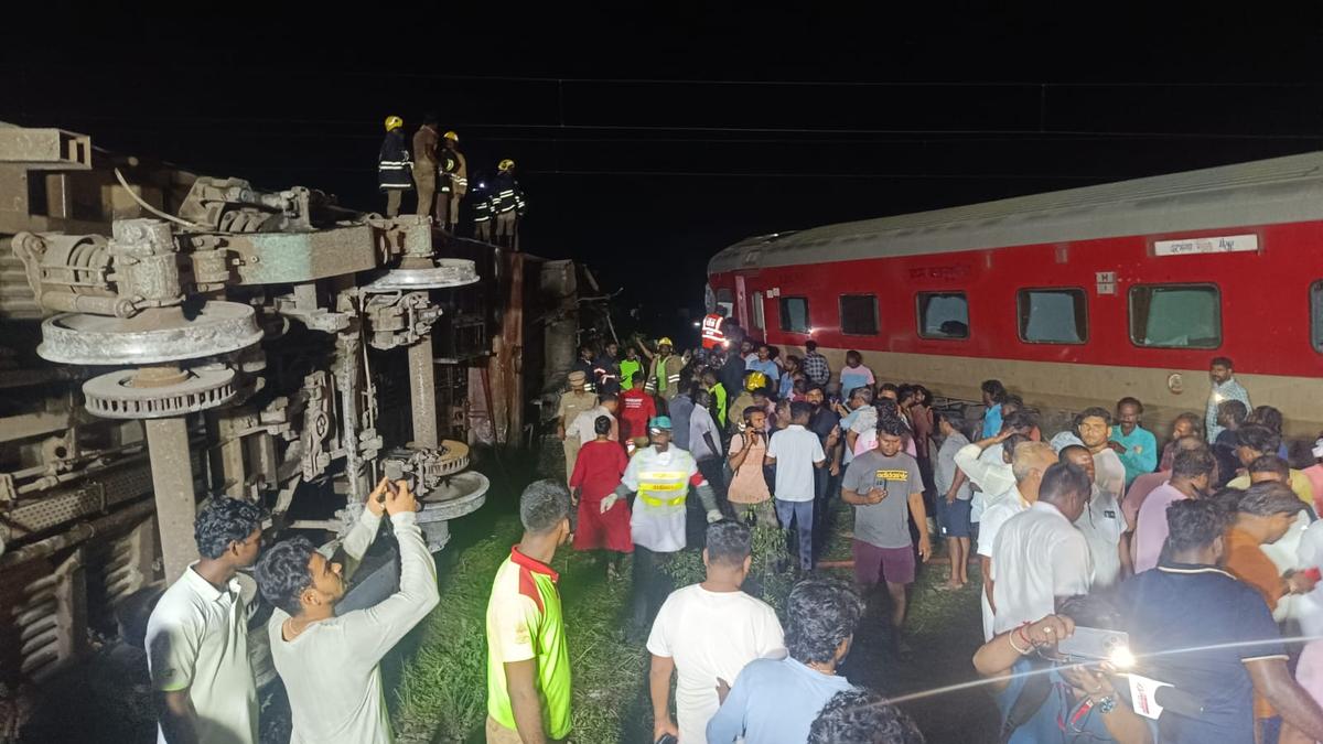 Chennai train accident: 13 coaches derail as Mysuru-Darbhanga express train rams into stationary train at Kavaraipettai