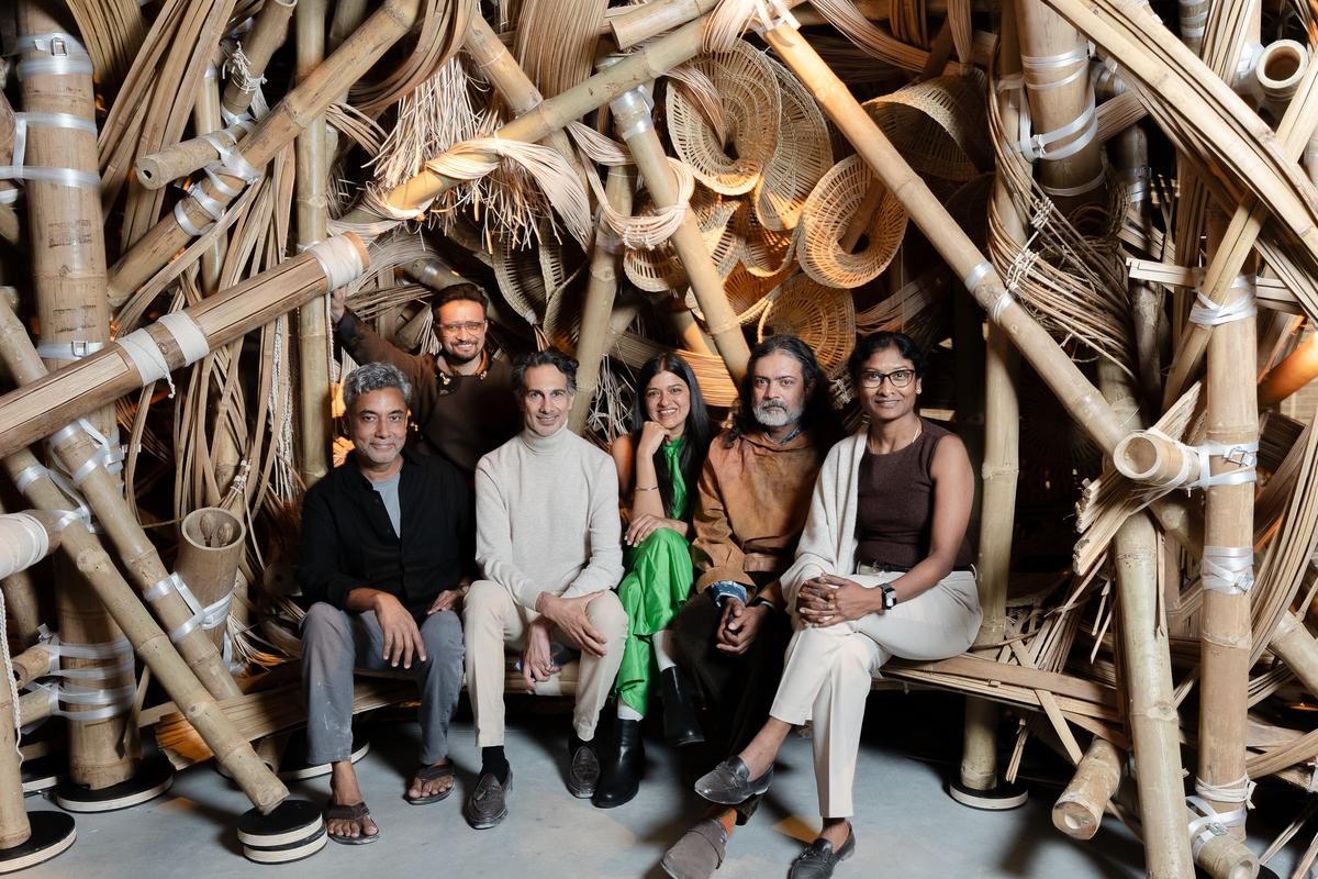 (L-R) Alwar Balasubramaniam, Skarma Sonam Tashi, Amin Jaffer (curator), Sumakshi Singh, Asim Waqif, and Ranjani Shettar