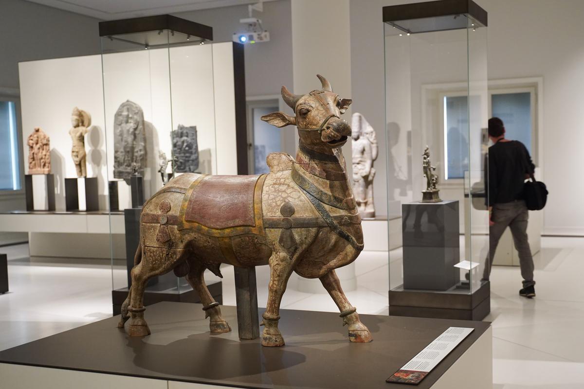 A processional animal sculpture from South India at Humboldt Forum