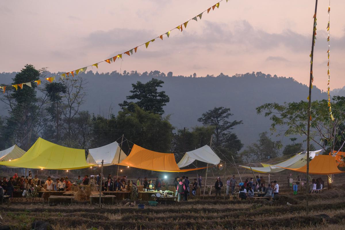 In December 2021, Parengtar Nawlo Umange Welfare Society, community tourism organisation Muhaan, Cafe Kalimpong and Backwoods Adventure Camp curated the festival’s first edition.