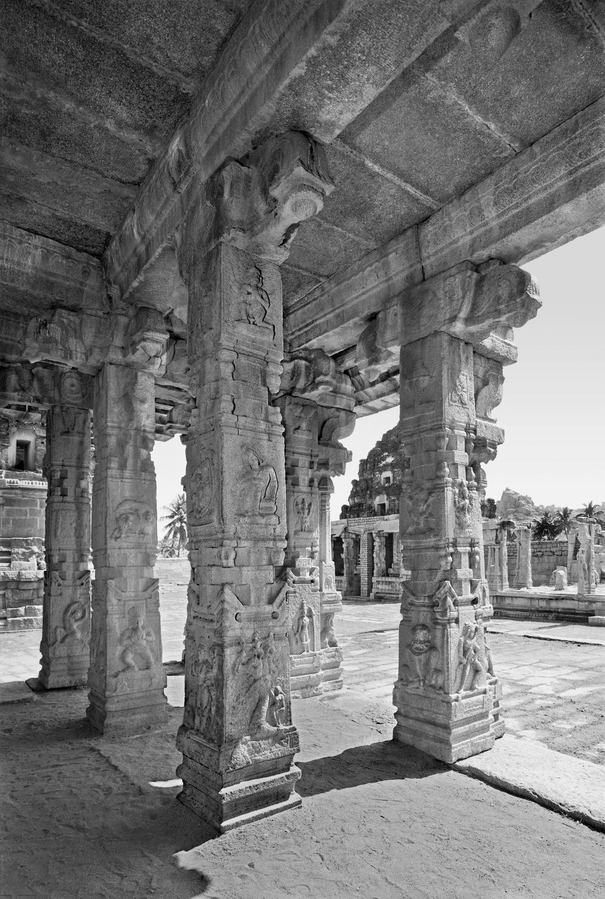 The photographs enable easy architectural reading. Here, a mandapa with carved columns in the Tiruvengalanatha temple beneath Matanga Hill.