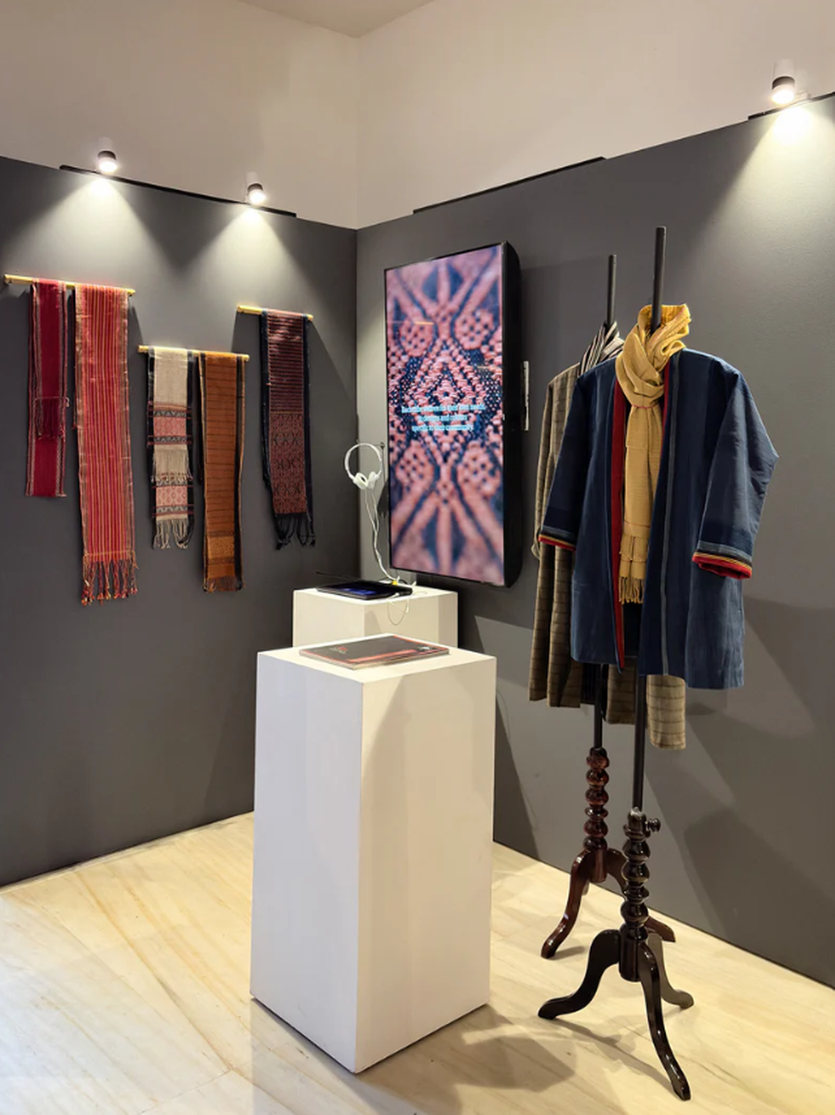 Old risha textiles and modern interpretations