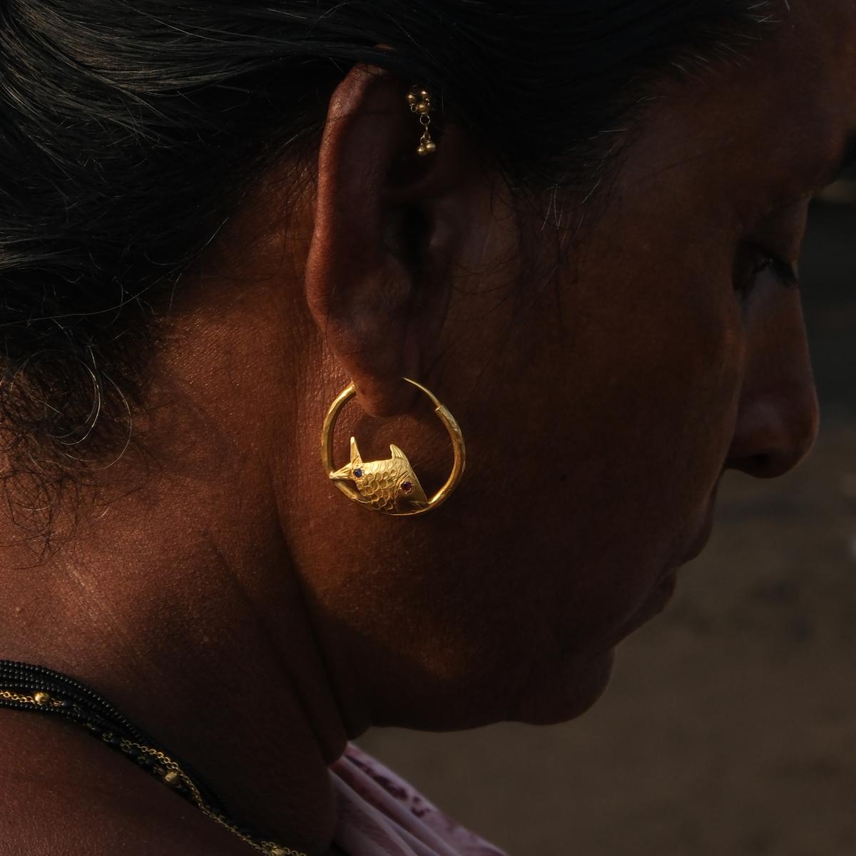 Their jewellery reflects the sea Their jewellery reflects the sea