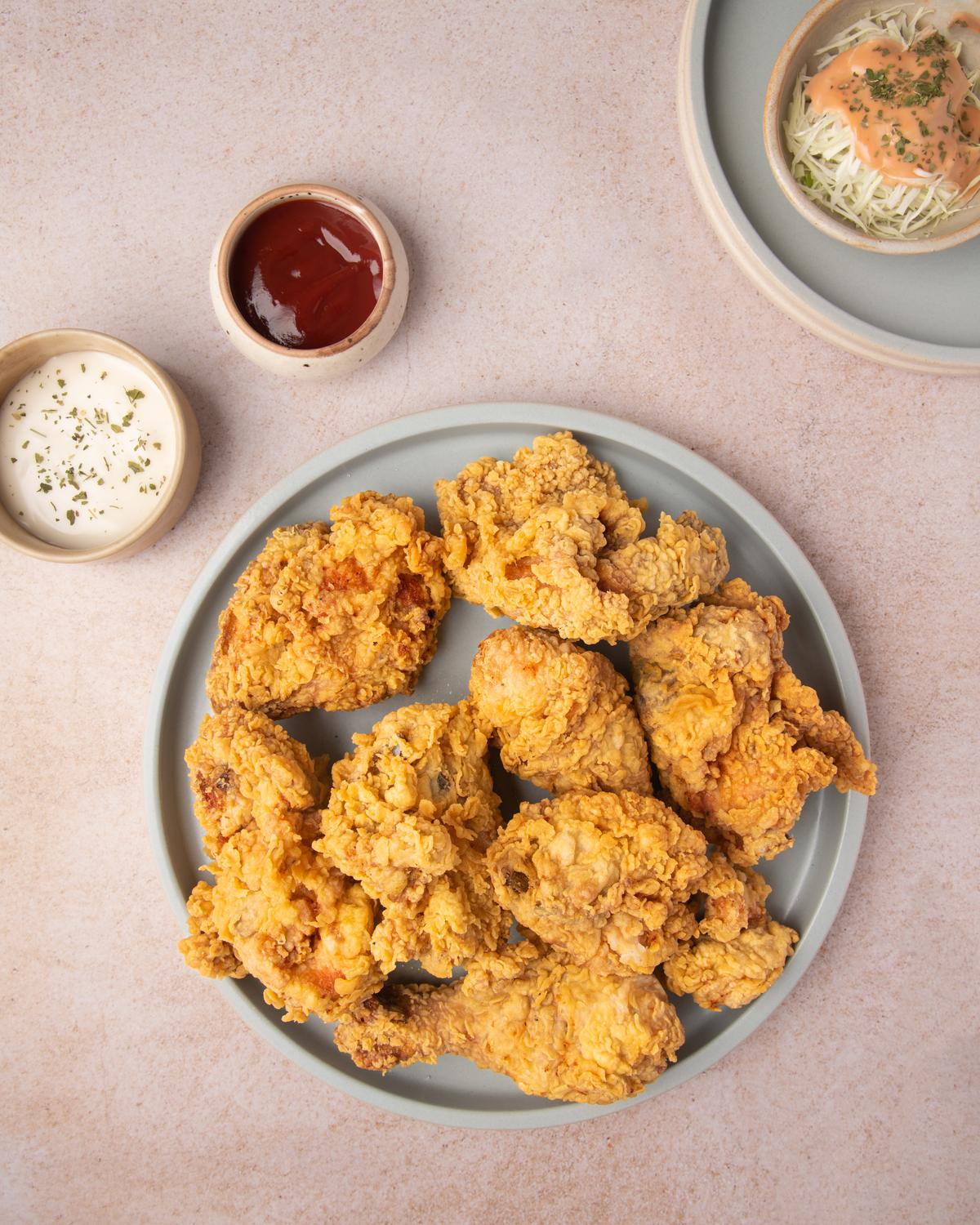 Fried chicken at Samchon Bunsik